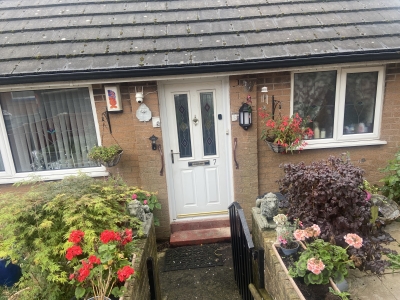 bungalow1 bed room    wanted  in bolton    farnworth kearsley  photo